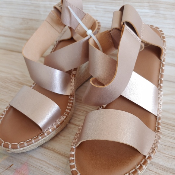 Wedges Size 8.5 - Picture 3 of 8